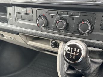 Volkswagen Transporter T6 T30 102 SWB