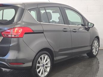 Ford B-Max Titanium Navigator