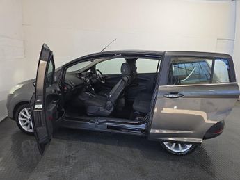 Ford B-Max Titanium Navigator
