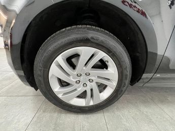 Land Rover Range Rover Evoque D180 R-Dynamic S