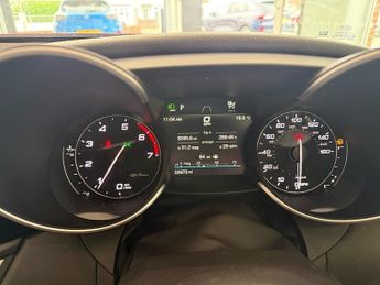 Alfa Romeo Giulia 2.0T Sprint Saloon 4dr Petrol Auto Euro 6 (s/s) (200 ps)