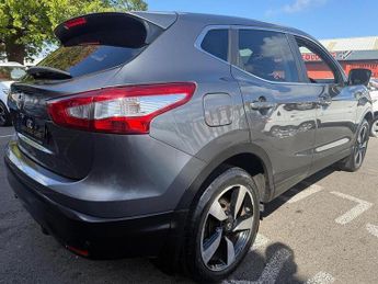 Nissan Qashqai 1.6 DIG-T n-tec SUV 5dr Petrol Manual 2WD Euro 6 (s/s) (163 ps)