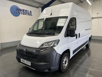Peugeot Boxer 2.2 BlueHDi 335 Professional Panel Van 5dr Diesel Manual L3 H3 E