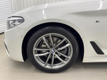 BMW 5 Series 2.0 520d M Sport Touring 5dr Diesel Auto Euro 6 (s/s) (190 ps)