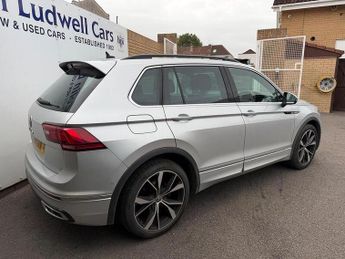 Volkswagen Tiguan TSI R-Line SUV 1.5 Automatic Petrol