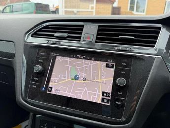 Volkswagen Tiguan TSI R-Line SUV 1.5 Automatic Petrol