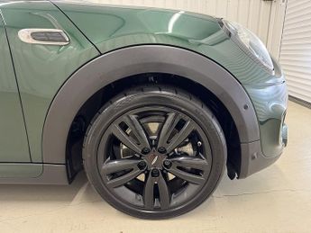 MINI Hatch 2.0 Cooper S Sport Steptronic Euro 6 (s/s) 3dr