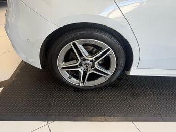 Mercedes-Benz A Class 1.3 A180 AMG Line (Executive) Hatchback 5dr Petrol 7G-DCT Euro 6