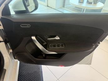 Mercedes-Benz A Class 1.3 A180 AMG Line (Executive) Hatchback 5dr Petrol 7G-DCT Euro 6