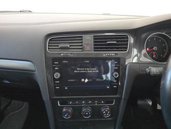 Volkswagen Golf TSI SE