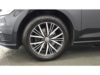 Volkswagen Golf TSI SE