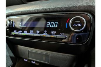 Toyota Yaris VVT-h Design