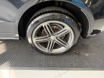 Audi Q5 2.0 TDI S line Plus SUV 5dr Diesel S Tronic quattro Euro 5 (s/s)