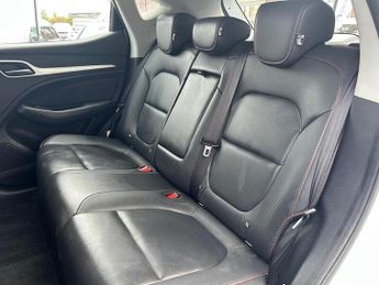 MG MG ZS 72.6kWh Trophy Long Range SUV 5dr Electric Auto (156 ps)