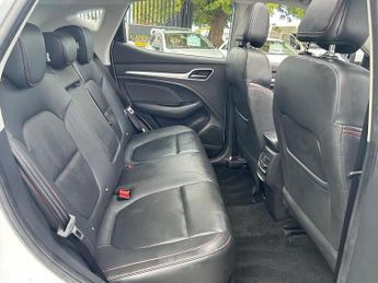 MG MG ZS 72.6kWh Trophy Long Range SUV 5dr Electric Auto (156 ps)