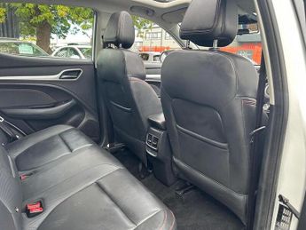 MG MG ZS 72.6kWh Trophy Long Range SUV 5dr Electric Auto (156 ps)