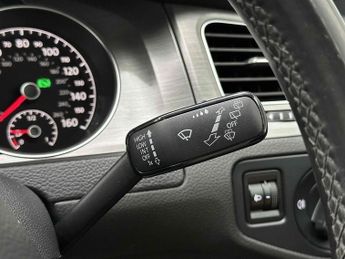 Volkswagen Golf TSI BlueMotion Tech SE