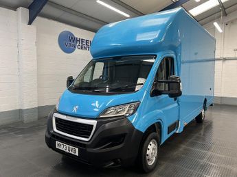 Peugeot Boxer 2.2 BlueHDi 335 Professional Premium + Platform Cab 2dr Diesel M