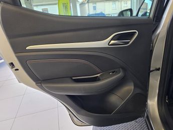 MG MG ZS 72.6kWh Trophy Connect Long Range SUV 5dr Electric Auto (156 ps)