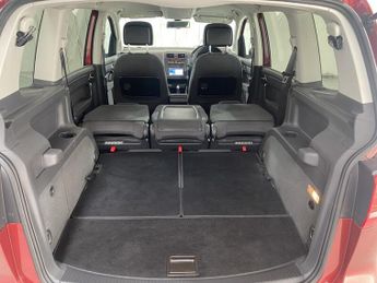 Volkswagen Touran TSI SE