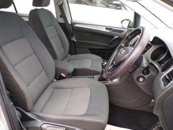 Volkswagen Golf SV TDI BlueMotion Tech SE