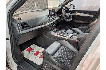 Audi Q5 TFSIe S line Competition