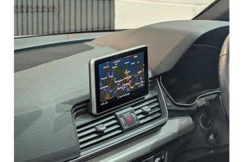 Audi Q5 TFSIe S line Competition