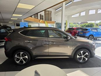 Hyundai TUCSON 1.7 CRDi Blue Drive Premium SE SUV 5dr Diesel DCT Euro 6 (s/s) (