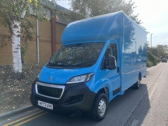 Peugeot Boxer 2.2 BlueHDi 335 Professional Premium + Platform Cab 2dr Diesel M