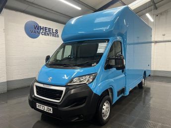 Peugeot Boxer 2.2 BlueHDi 335 Professional Premium + Platform Cab 2dr Diesel M