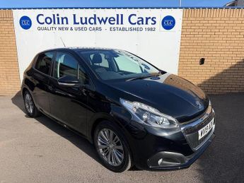 Peugeot 208 1.2 PureTech Signature Hatchback 5dr Petrol Manual Euro 6 (s/s) 