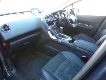 Peugeot 3008 e-HDi Allure