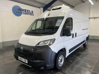 Peugeot Boxer 2.2 BlueHDi 335 Professional Panel Van 5dr Diesel Manual L3 H2 E