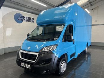 Peugeot Boxer 2.2 BlueHDi 335 Professional Premium + Platform Cab 2dr Diesel M
