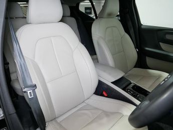 Volvo XC40 B4 MHEV Inscription Pro