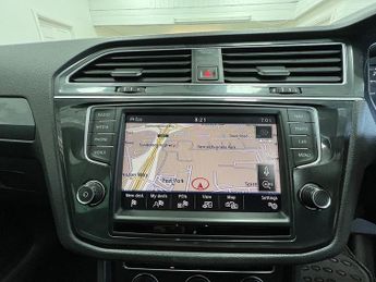 Volkswagen Tiguan TDI BlueMotion Tech R-Line