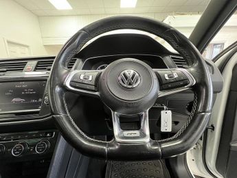 Volkswagen Tiguan TDI BlueMotion Tech R-Line