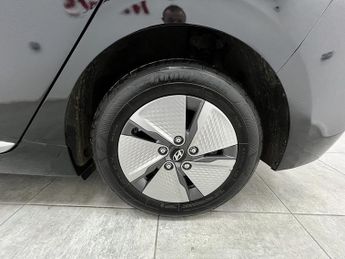 Hyundai IONIQ h-GDi Premium
