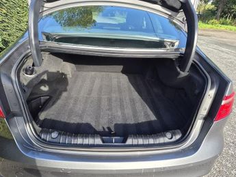 Jaguar XF d R-Sport