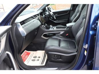 Jaguar F-PACE P400e R-Dynamic Black