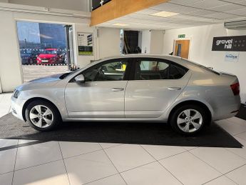 Skoda Octavia 1.6 TDI SCR SE Technology Hatchback 5dr Diesel DSG Euro 6 (s/s) 