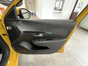 Peugeot 208 PureTech Allure