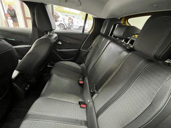 Peugeot 208 PureTech Allure