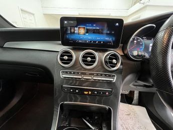 Mercedes-Benz GLC GLC220d AMG Line
