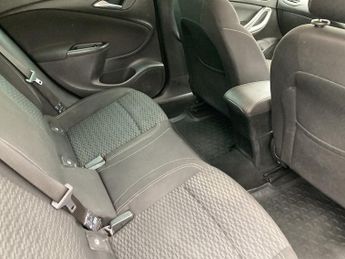 Vauxhall Astra CDTi ecoTEC BlueInjection Tech Line Nav