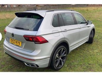 Volkswagen Tiguan 2.0 TDI R-Line DSG Euro 6 (s/s) 5dr