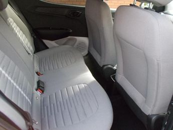 Hyundai i10 1.2 Premium Hatchback 5dr Petrol Auto Euro 6 (s/s) (84 ps)