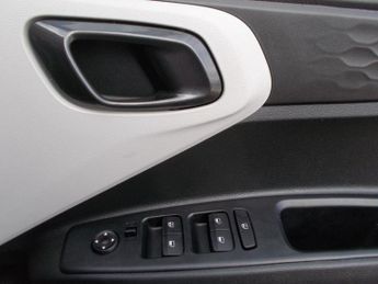 Hyundai i10 1.2 Premium Hatchback 5dr Petrol Auto Euro 6 (s/s) (84 ps)