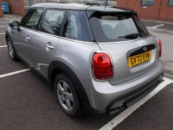 MINI Hatch 5-Door Hatch Cooper Classic Automatic