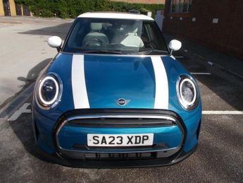 MINI Hatch 3-Door Hatch Cooper Exclusive (Premium Plus) 3/Dr Automatic